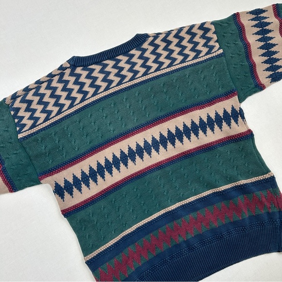 1990s Riggins Pattern 3D Knit - Picture 4 of 4